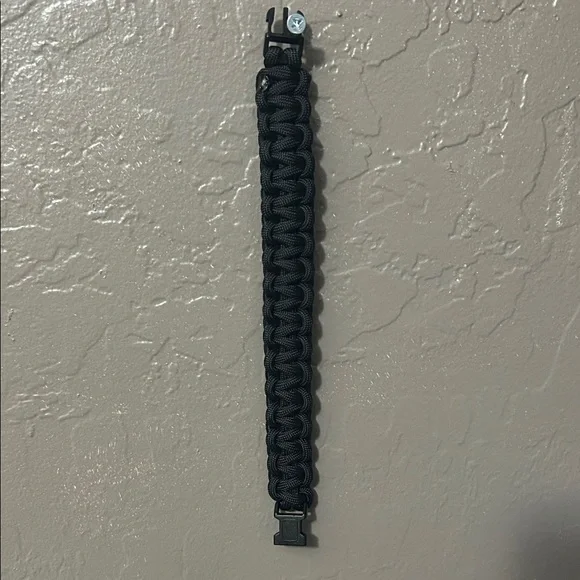 Handmade Black Paracord Bracelet | Pick Your Size - Picture 2 of 4